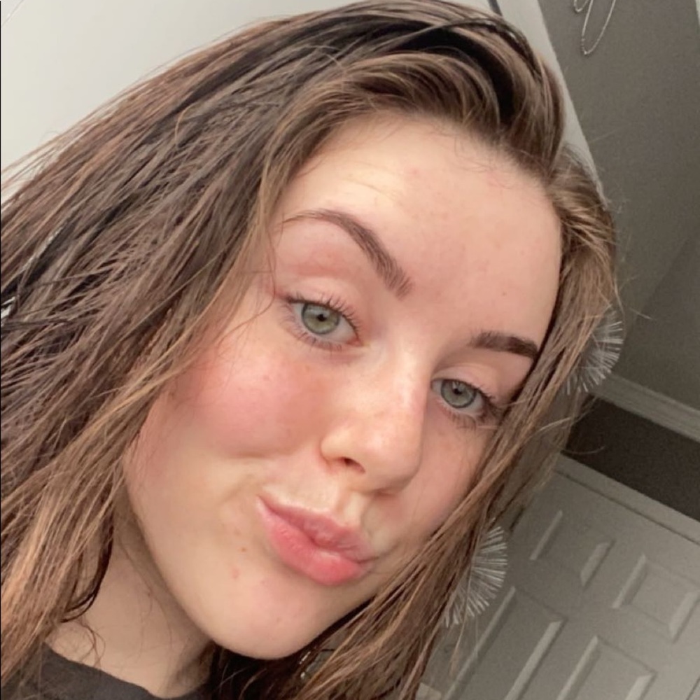 Meet your Posher, Hailey